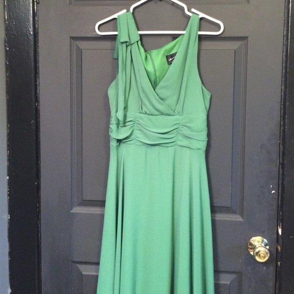 Emerald green cocktail dress - Picture 1 of 4
